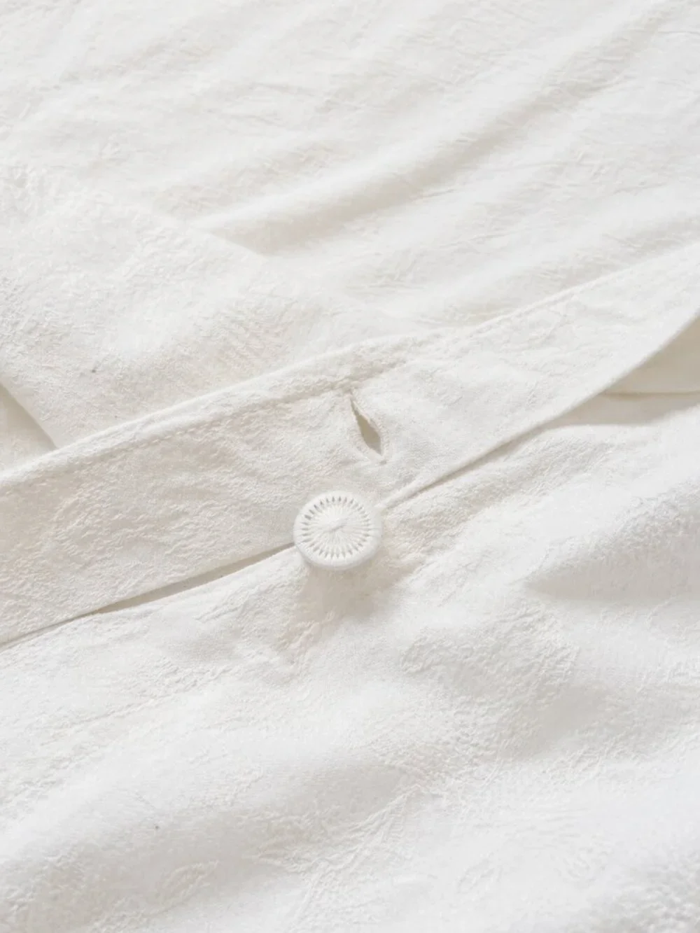 The Purists Ivory Textured Scrollwork Cotton Queen Size Duvet Cover Germany